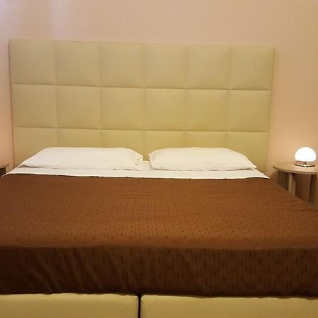 B&B Felice Палермо Екстериор снимка